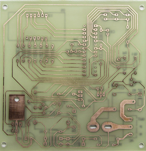 PCB پروژه محافظ برق و اندازه گیری توان مصرفی با avr و نمایشگر سون سگمنت
