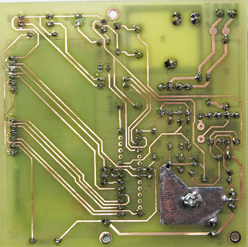 PCB محافظ 30 آمپری با avr و نمایشگر LCD
